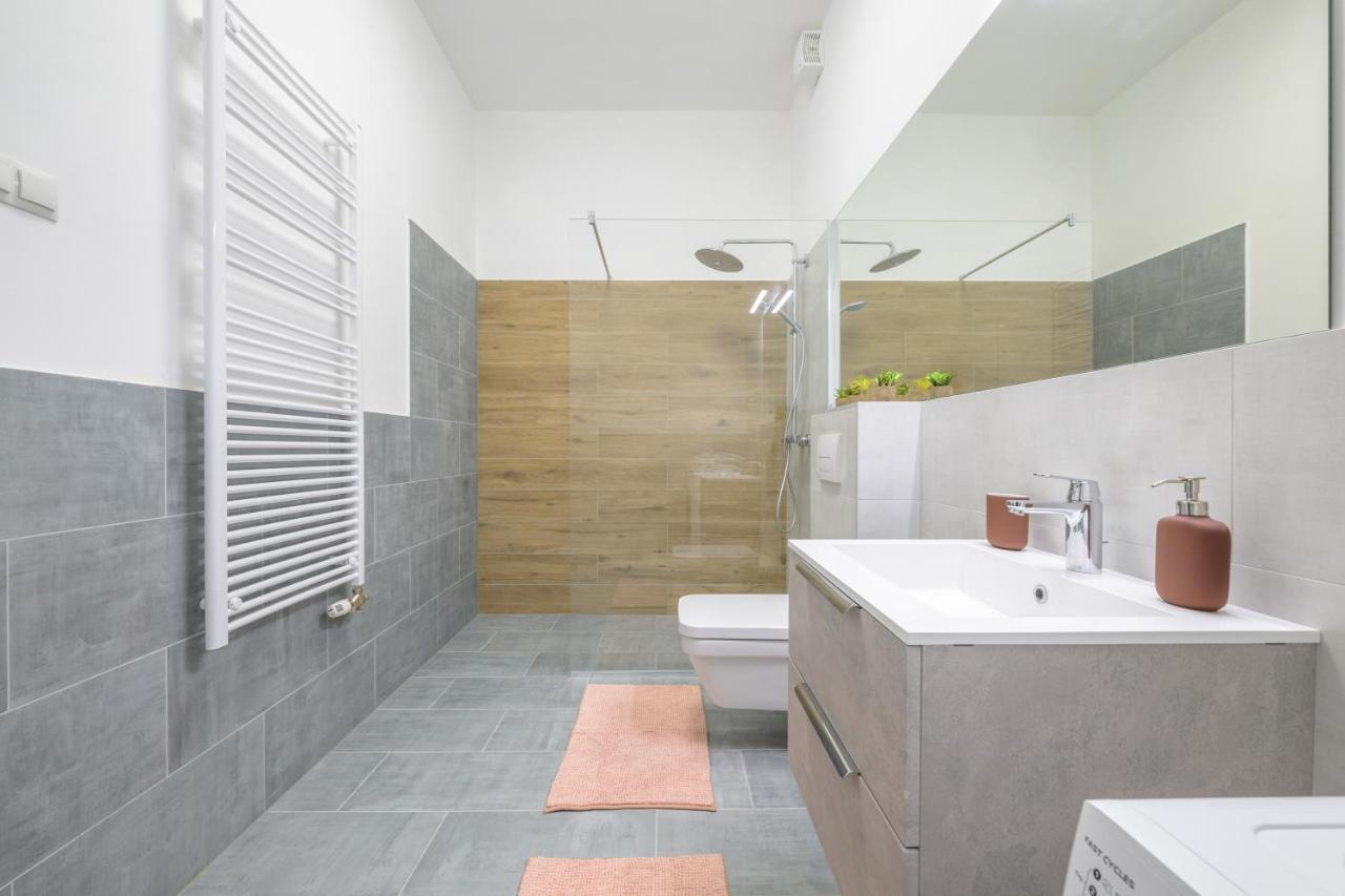 Apartament Millenium Spa-Heroes Budapeszt Zewnętrze zdjęcie